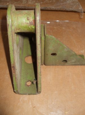 NOS M100 Trailer Left Side Spring Shackle Bracket (1ea)