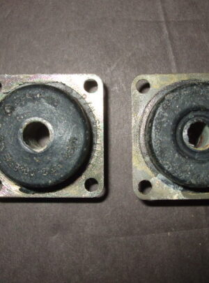 NOS FT-250 Rubber Shock Mount for Jeep Radio (1ea)