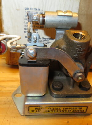 NOS M5A1 HST Brake Low Air Pressure Indicator and Buzzer (1ea)